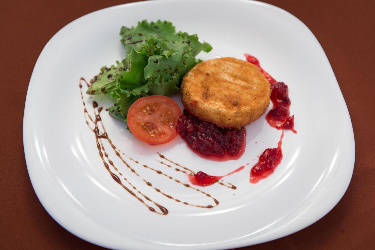 Kaluža Hotel Merkur מראה חיצוני תמונה