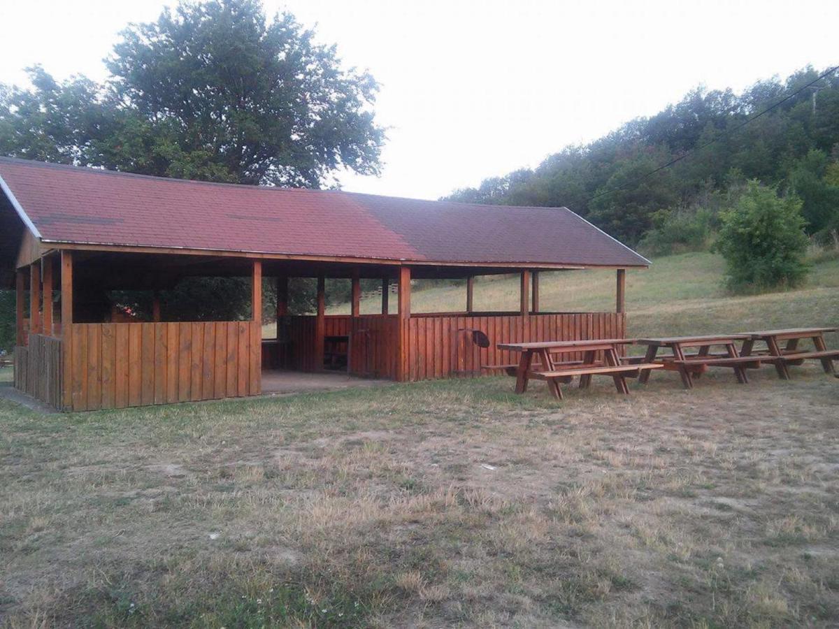 Kaluža Hotel Merkur מראה חיצוני תמונה