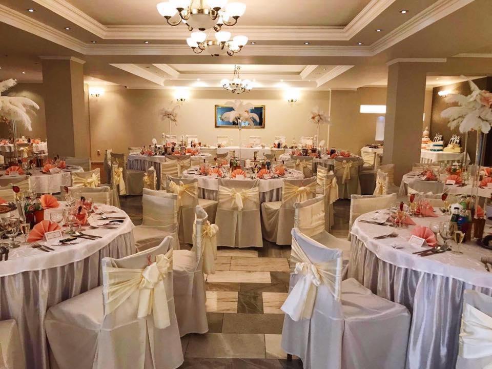 Kaluža Hotel Merkur מראה חיצוני תמונה