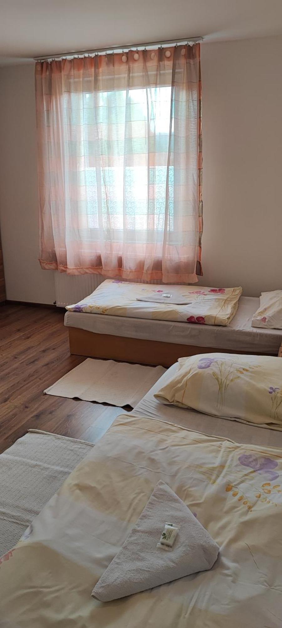 Kaluža Hotel Merkur מראה חיצוני תמונה