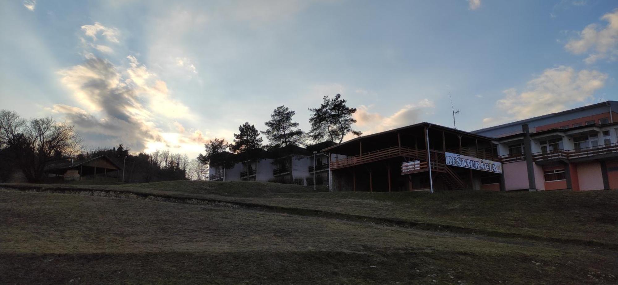 Kaluža Hotel Merkur מראה חיצוני תמונה