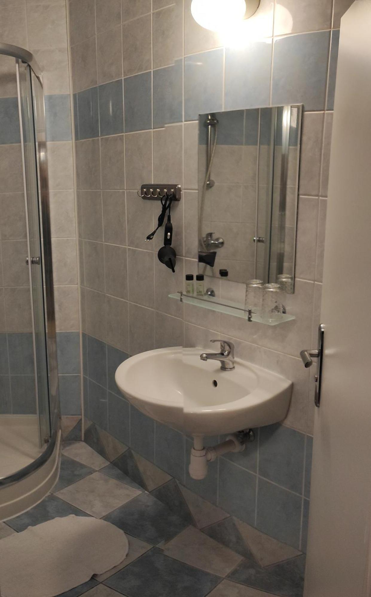 Kaluža Hotel Merkur מראה חיצוני תמונה
